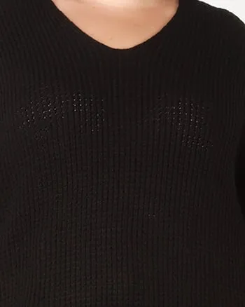 Bijou V-Neck Bevelled Hem Sweater | Black