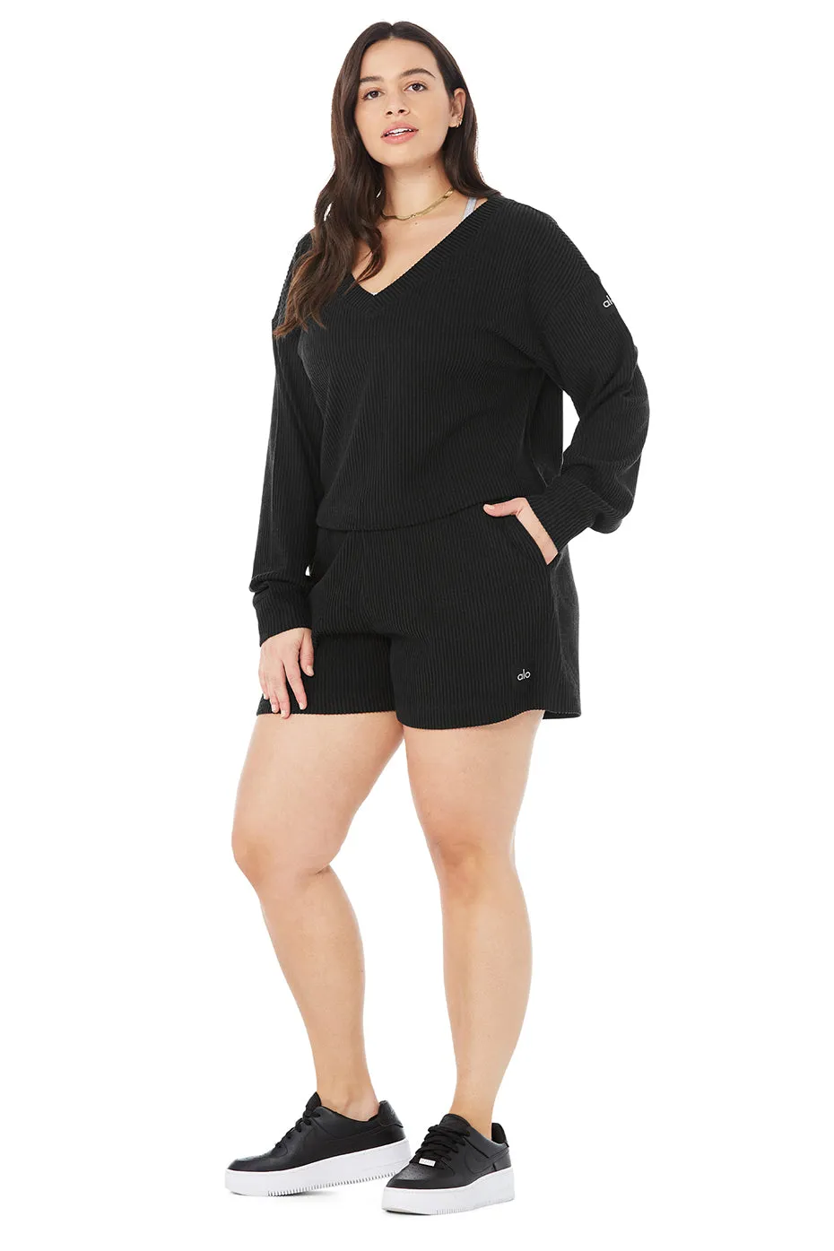 Muse V-Neck Pullover & Muse Short Set