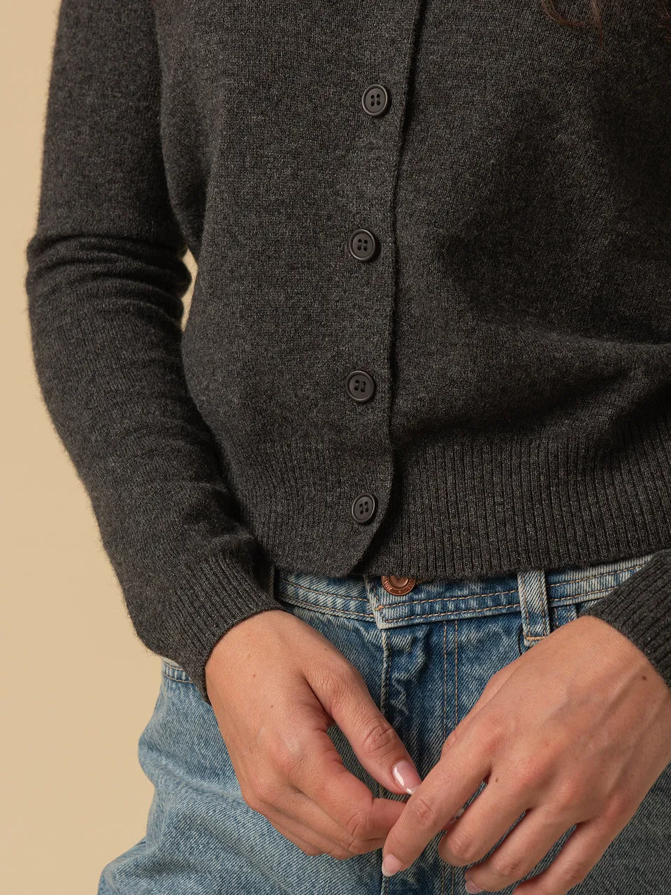 Round Neck Cardigan_Graphite